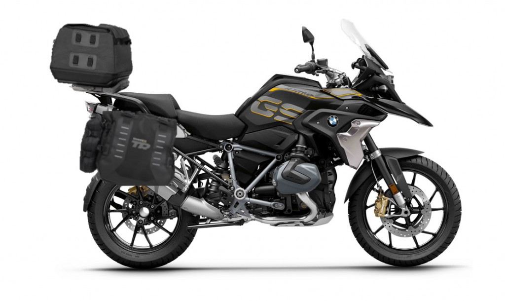 Set of SHAD TERRA TR40 adventure saddlebags and SHAD TERRA rear bag TR50, including mounting kit SHAD BMW R1200/R1250GS ADVENTURE
