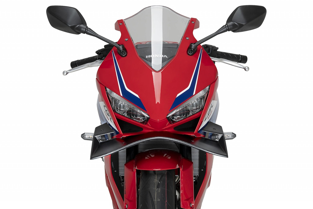 Frontal spoilers PUIG GP 22661C carbon look