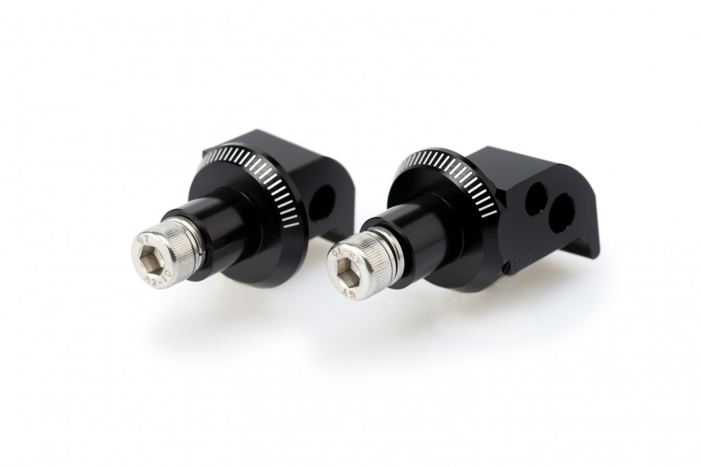 Footpeg adapters PUIG 8183N Crni for YAMAHA FZ8 800 / Fazer 2010-2016