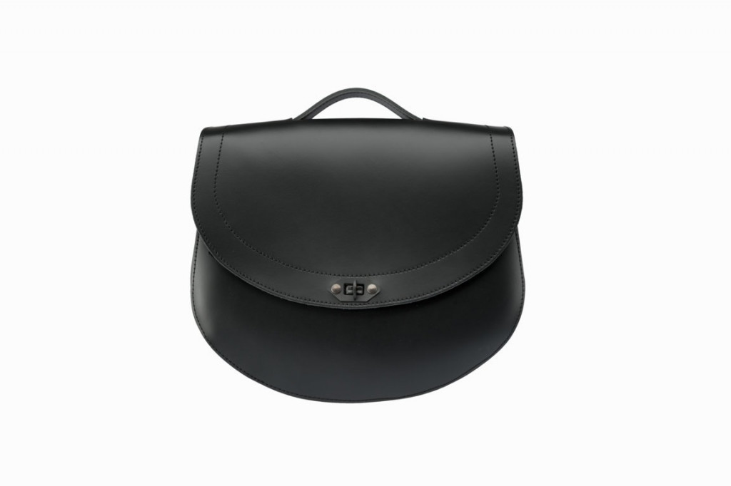 Leather saddlebag CUSTOMACCES HD AP0008N Crni right