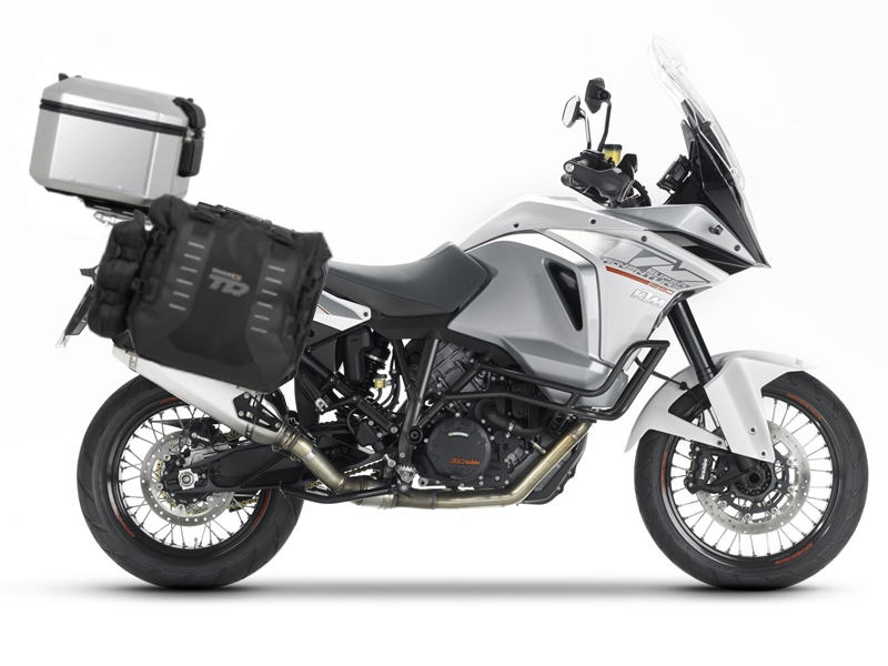 Complete set of SHAD TERRA TR40 adventure saddlebags and SHAD TERRA aluminium 37L topcase, including mounting kit SHAD KTM Adventure 1090, 1190, Super Adventure 1290 (R, S)
